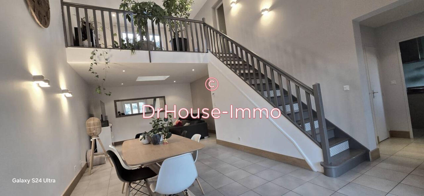 Photo 3 : Vente Maison 7 pièces Saint-Genest-Lerpt 183 m²