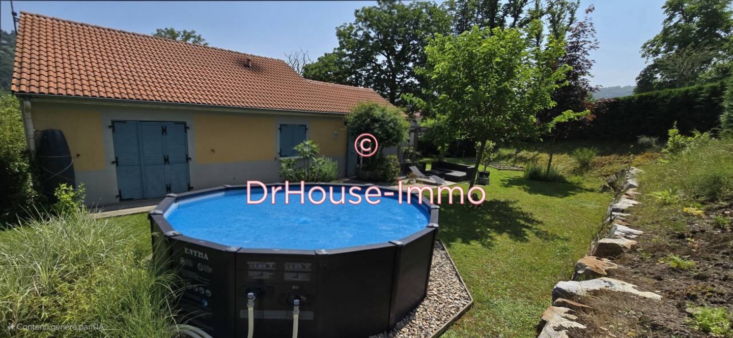 Photo 1 : Vente Maison 7 pièces Saint-Genest-Lerpt 183 m²