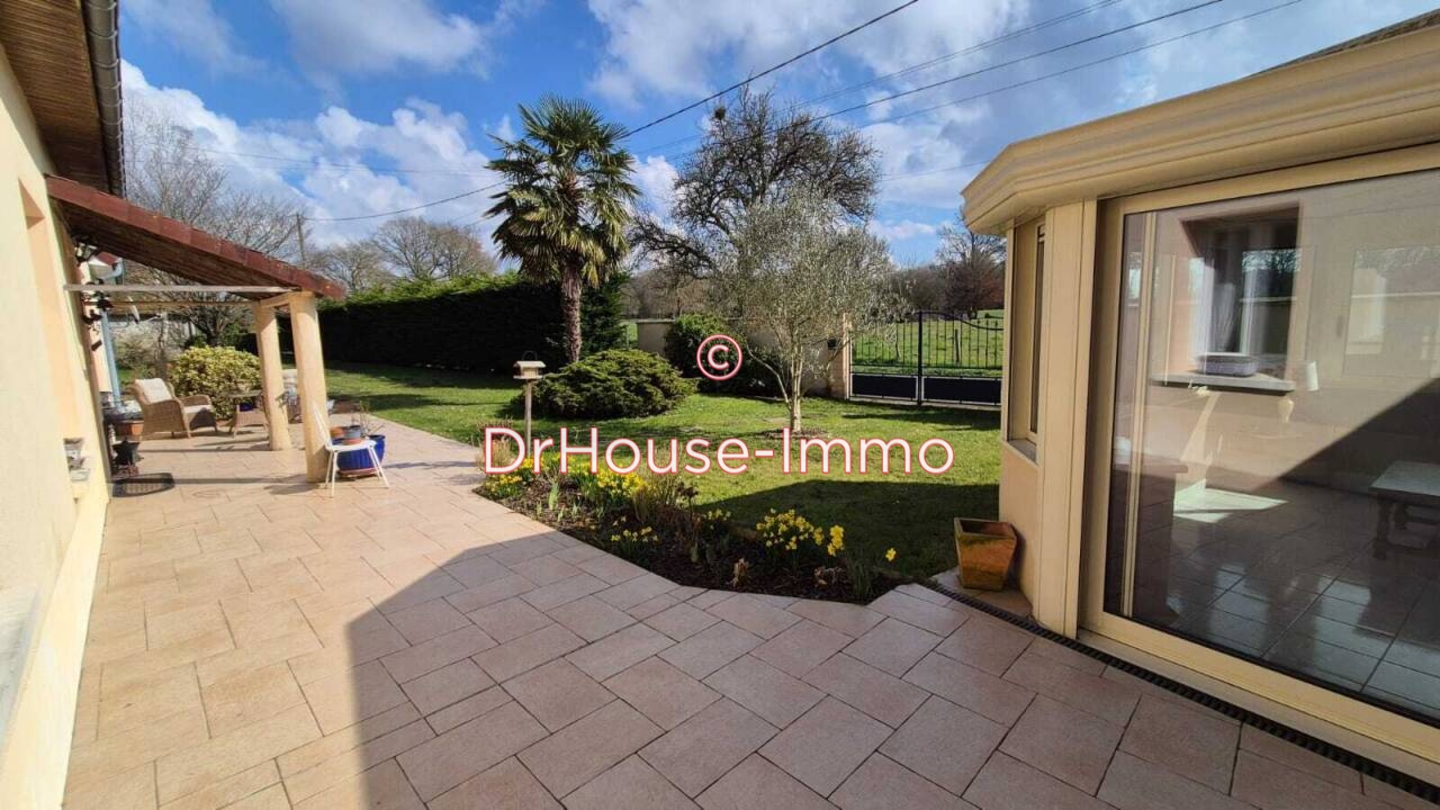 Photo 2 : Vente Maison 8 pièces Écommoy 190 m²