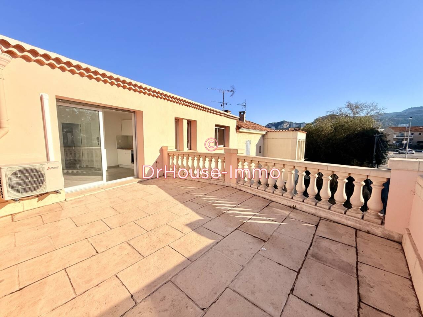 Photo 1 : Vente Appartement 2 pièces Marseille 35 m²