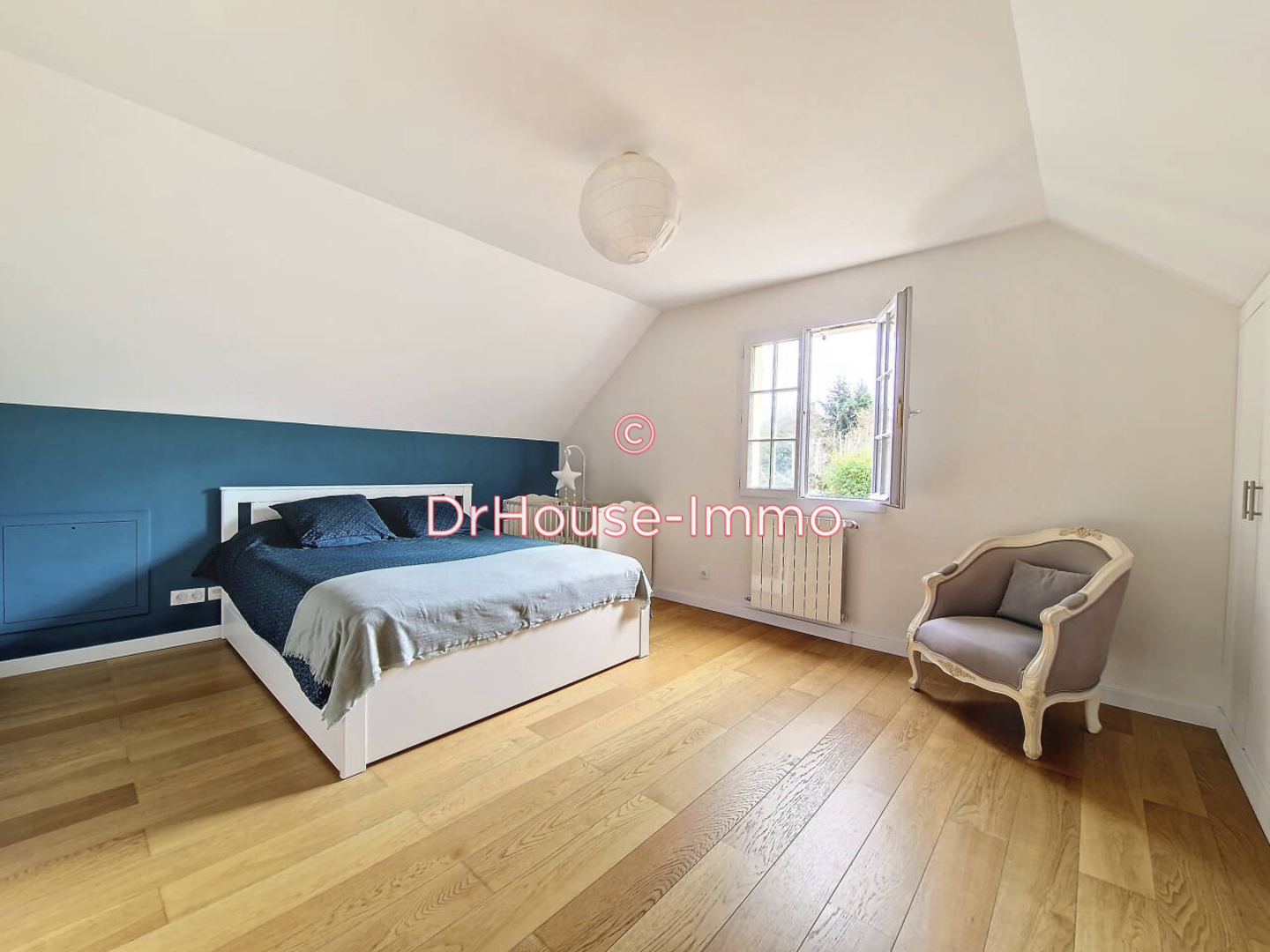 Photo 2 : Vente Maison 8 pièces Morainvilliers 193 m²
