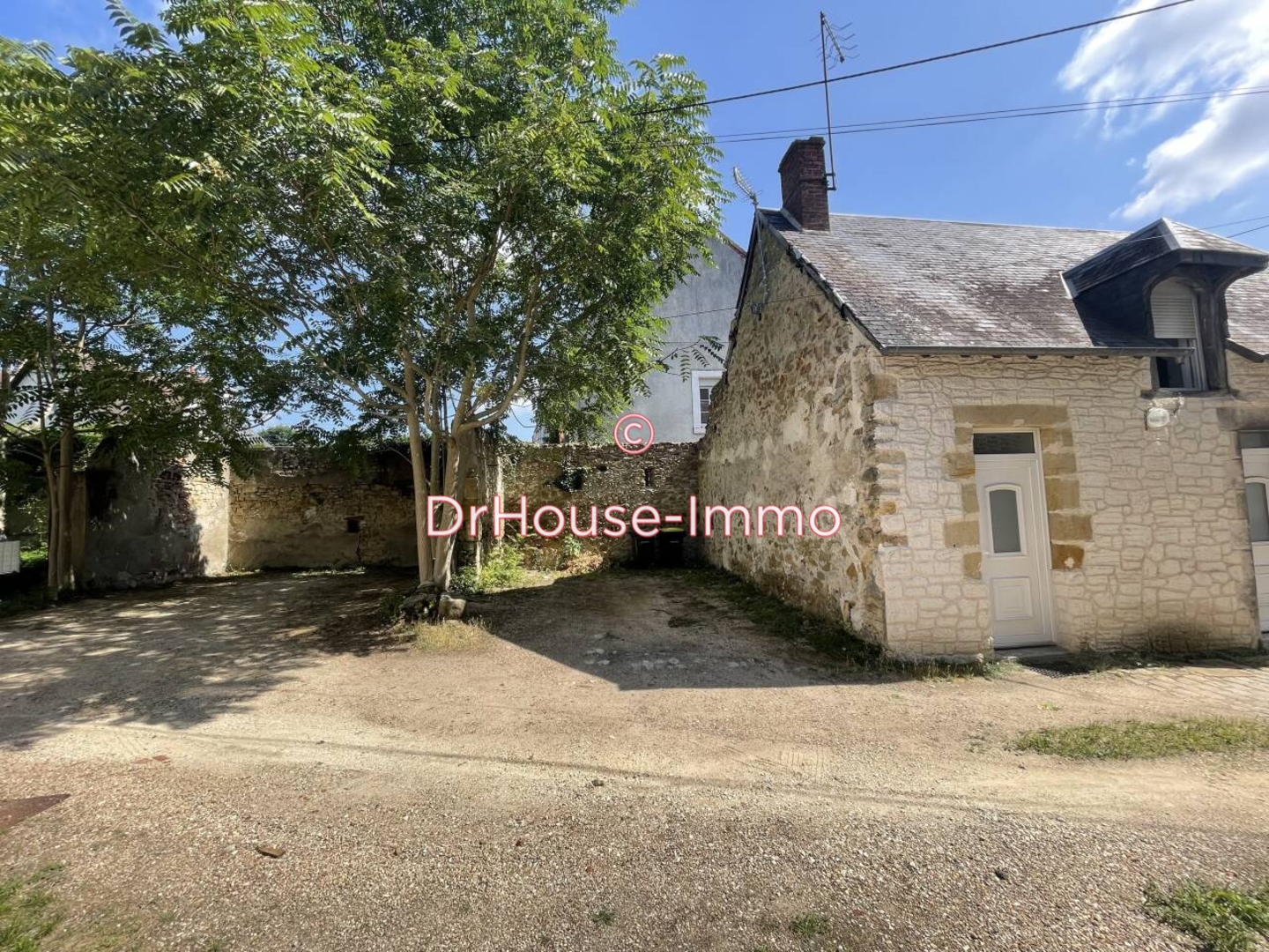 Photo 3 : Vente Immeuble Vierzon 145 m²