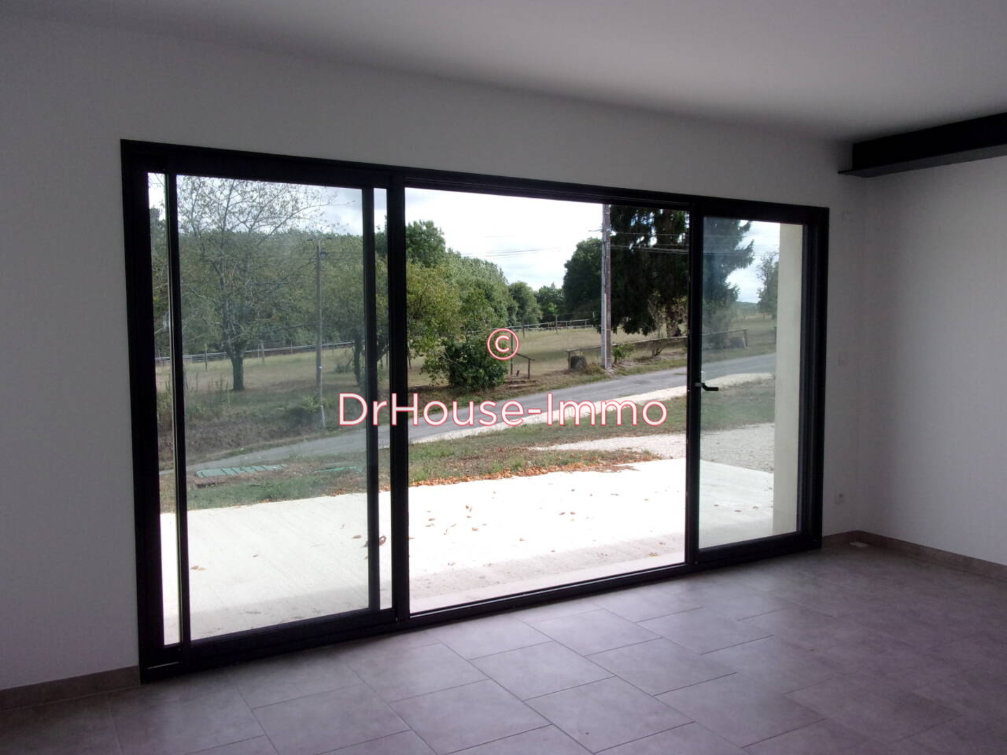 Photo 3 : Vente Maison 8 pièces Condéon 258 m²