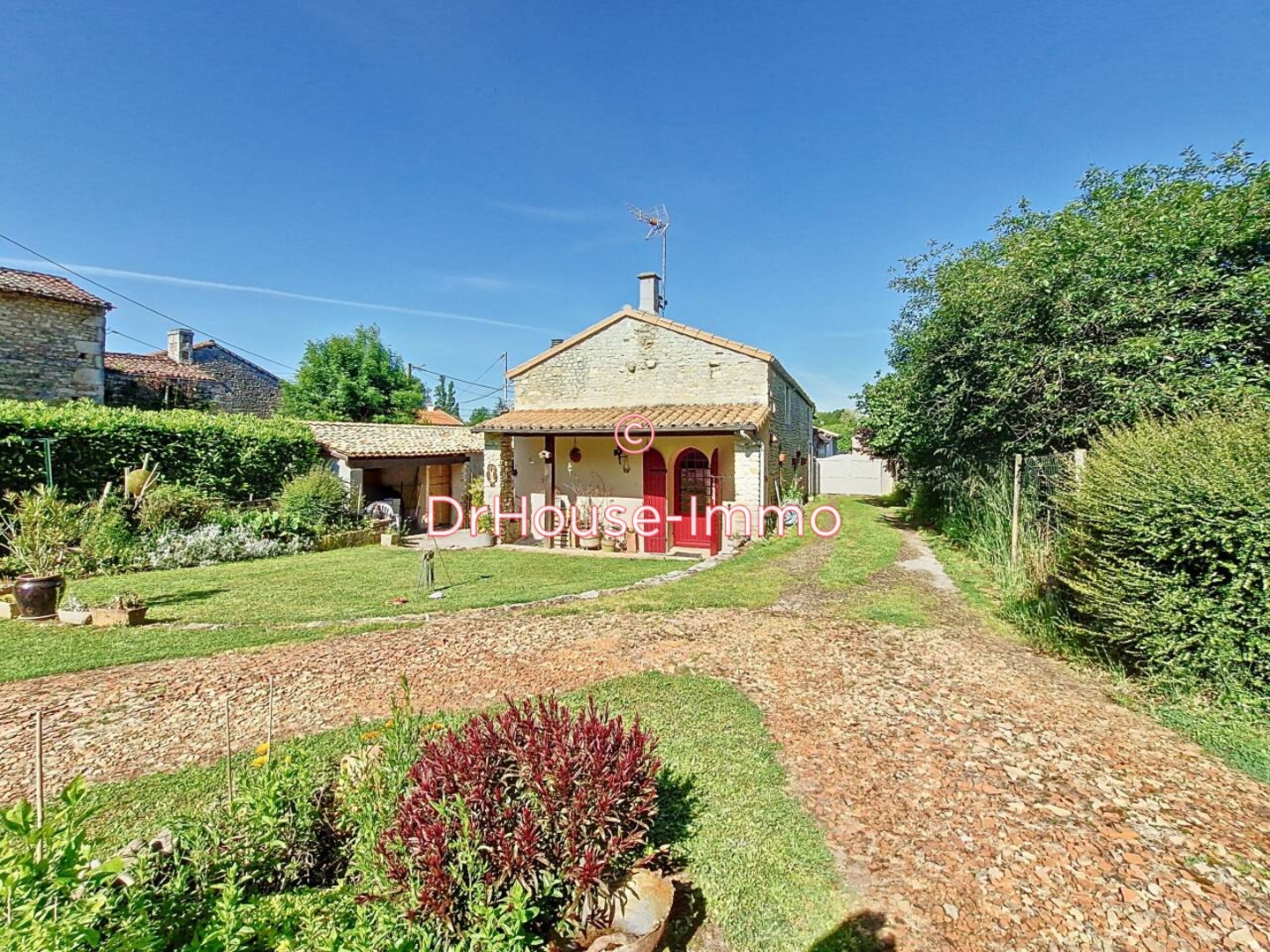 Photo 3 : Vente Maison 6 pièces Coulonges-sur-l'Autize 111 m²