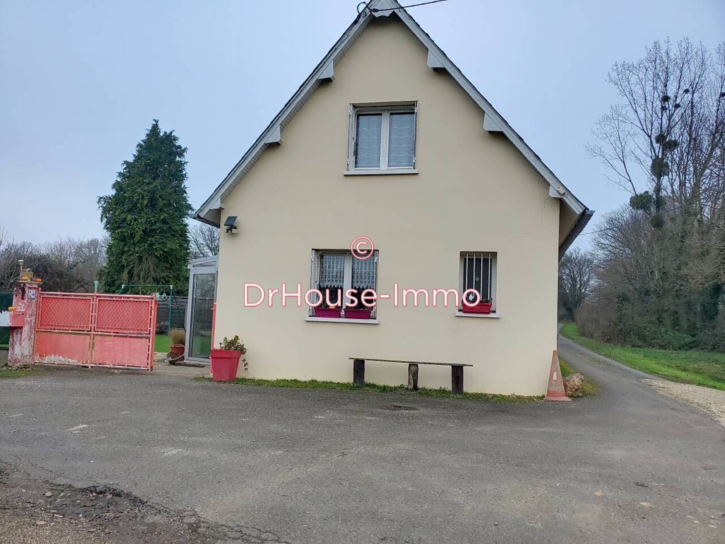 Photo 1 : Vente Maison 4 pièces Montigny-le-Chartif 94 m²
