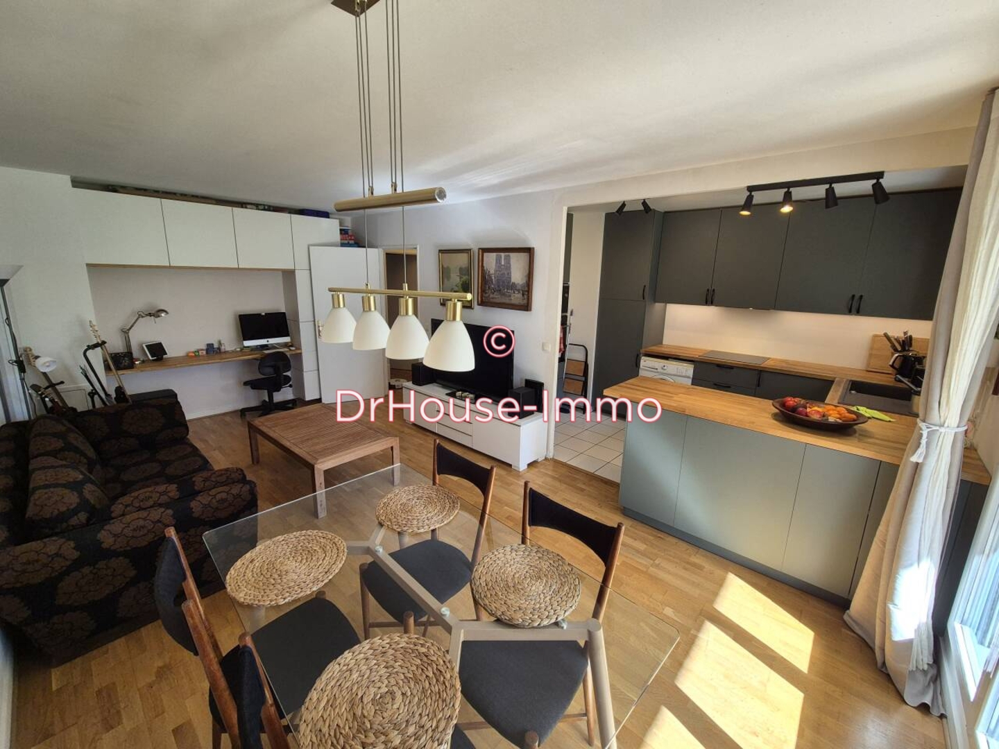 Photo 1 : Vente Appartement 3 pièces Mantes-la-Jolie 65 m²