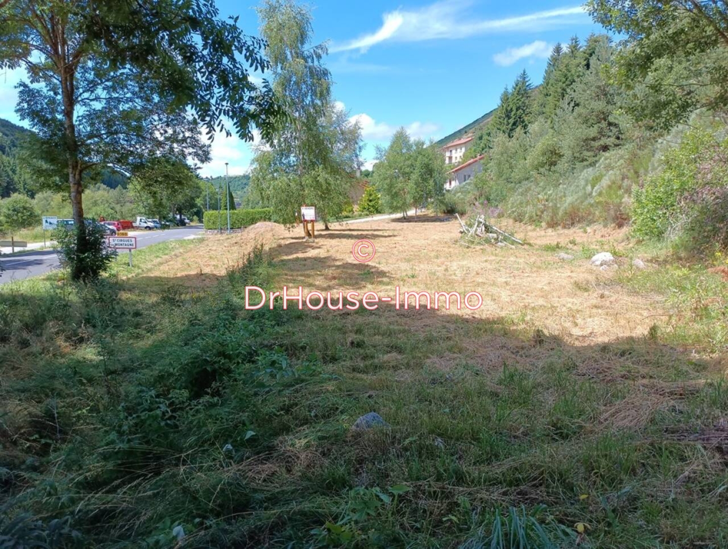 Photo 3 : Vente Terrain  Saint-Cirgues-en-Montagne 2577 m²
