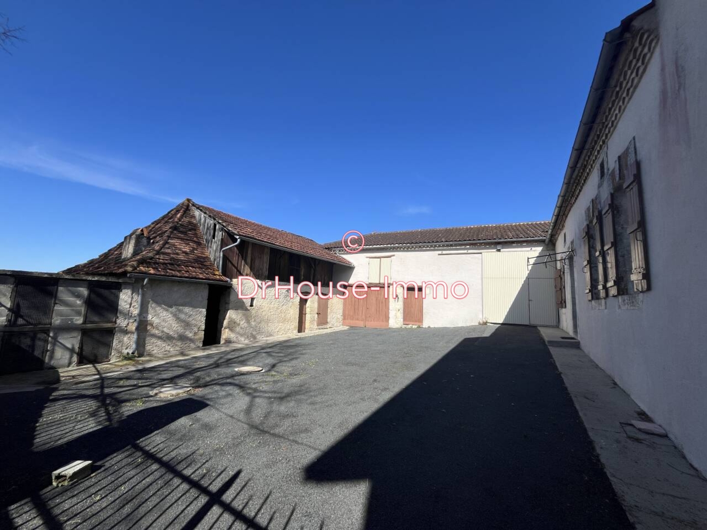 Photo 2 : Vente Maison 4 pièces Château-l'Évêque 83 m²