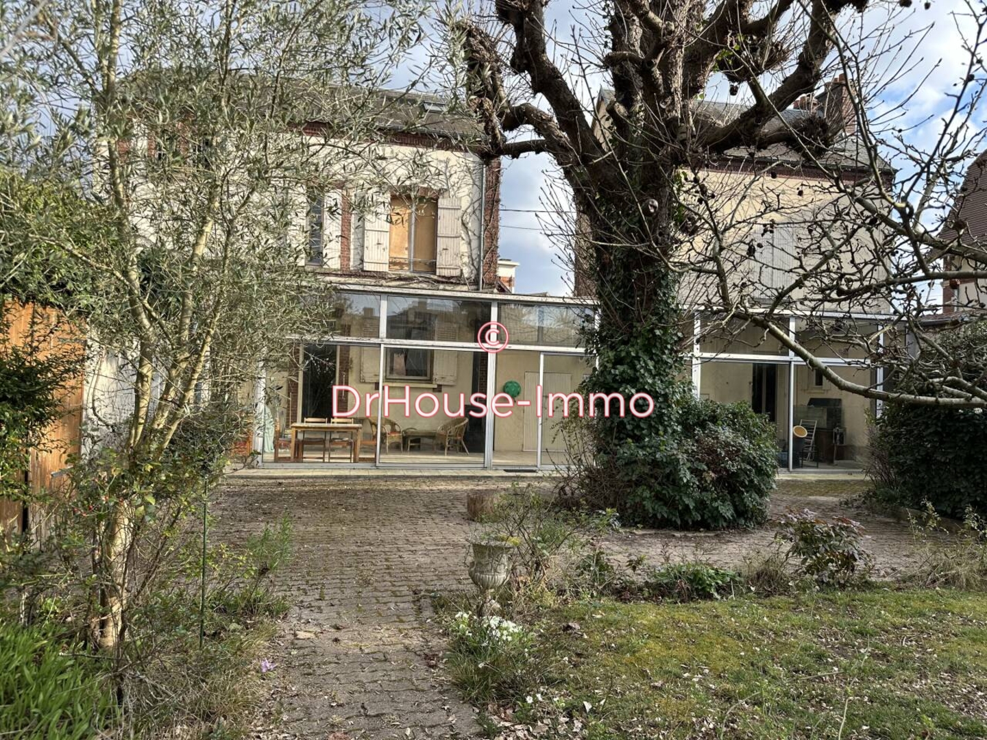 Photo 2 : Vente Maison 12 pièces Mantes-la-Jolie 308 m²