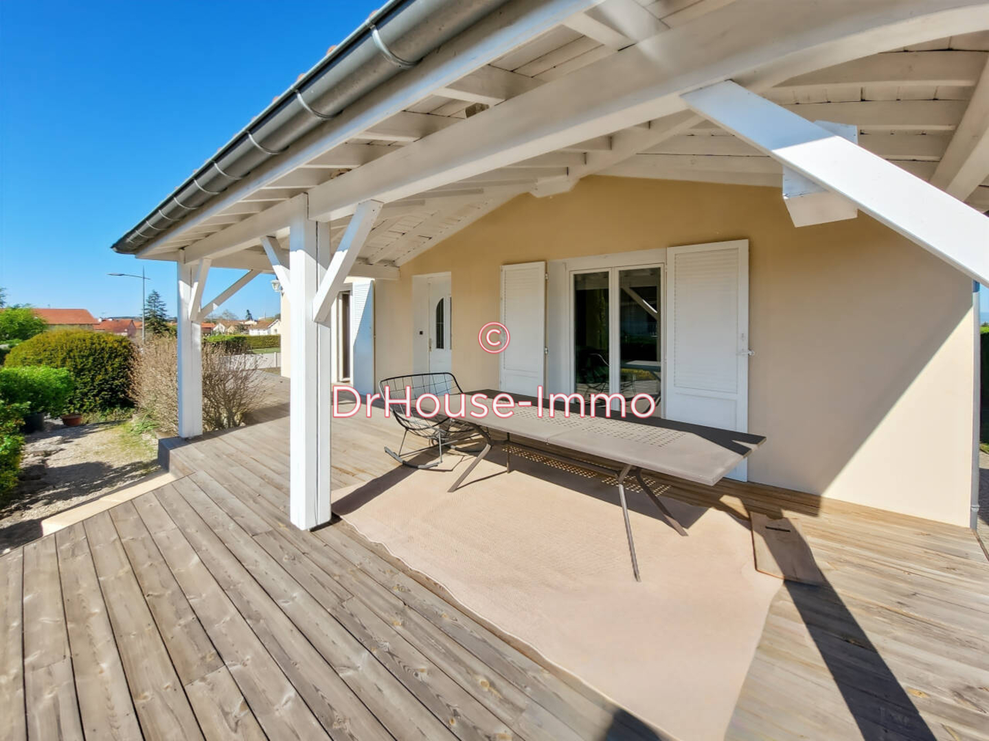 Photo 1 : Vente Maison 6 pièces Saint-Romain-le-Puy 103 m²