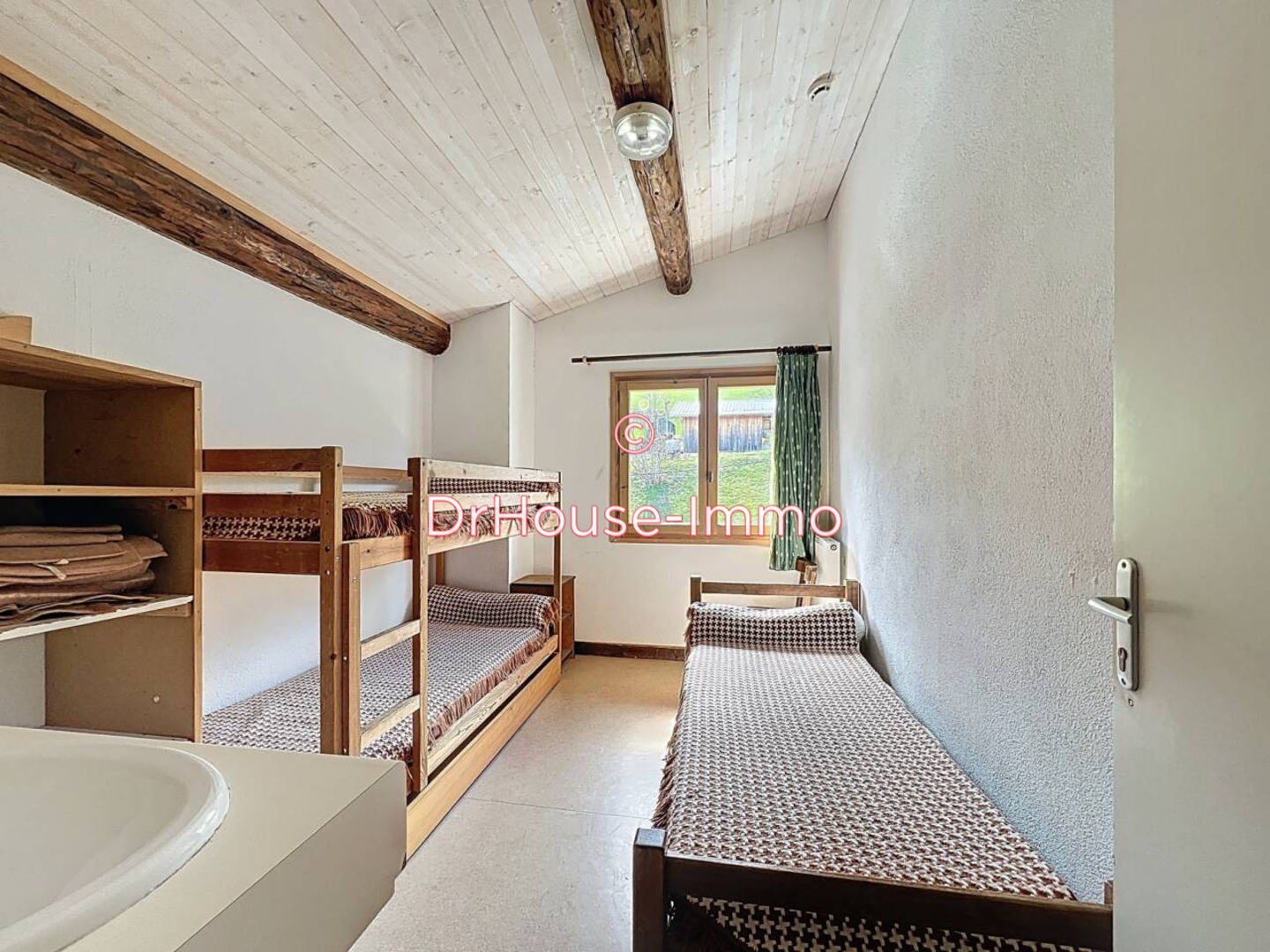 Photo 3 : Vente Immeuble 14 pièces Crest-Voland 328 m²