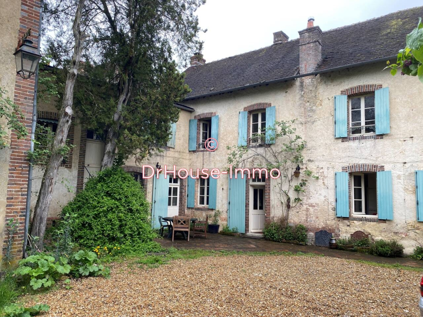 Photo 1 : Vente Maison 7 pièces Tannerre-en-Puisaye 185 m²