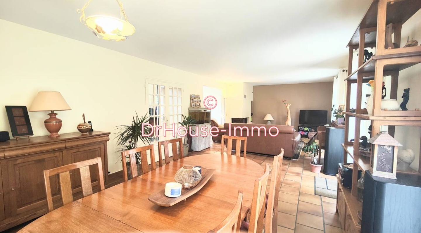 Photo 1 : Vente Maison 9 pièces Feucherolles 241 m²