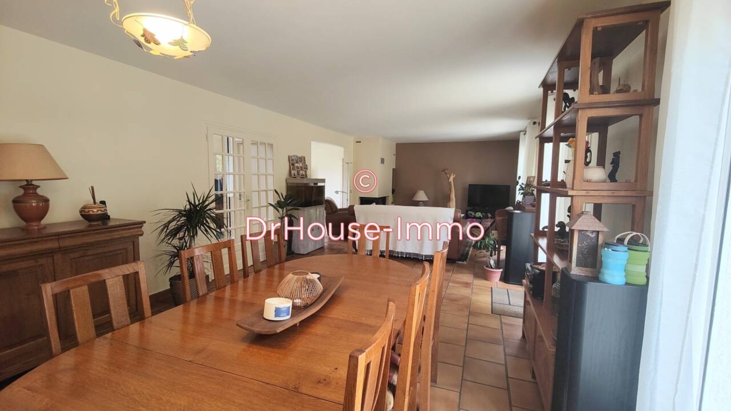 Photo 3 : Vente Maison 9 pièces Feucherolles 241 m²