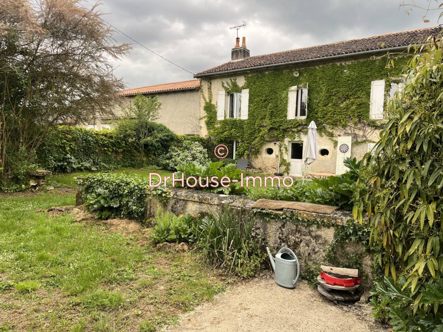 Photo 1 : Vente Maison 7 pièces Béruges 231 m²