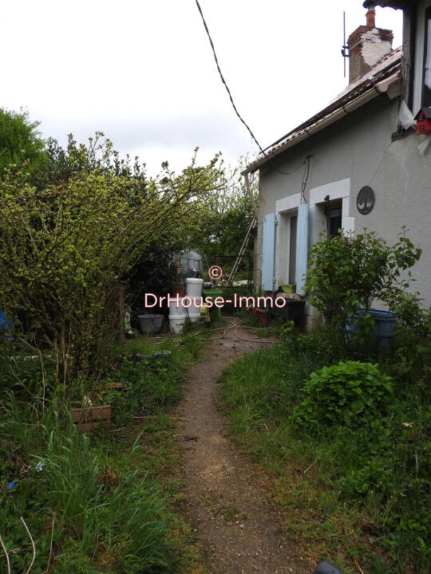 Photo 2 : Vente Maison 2 pièces Saint-Pierre-de-Maillé 50 m²