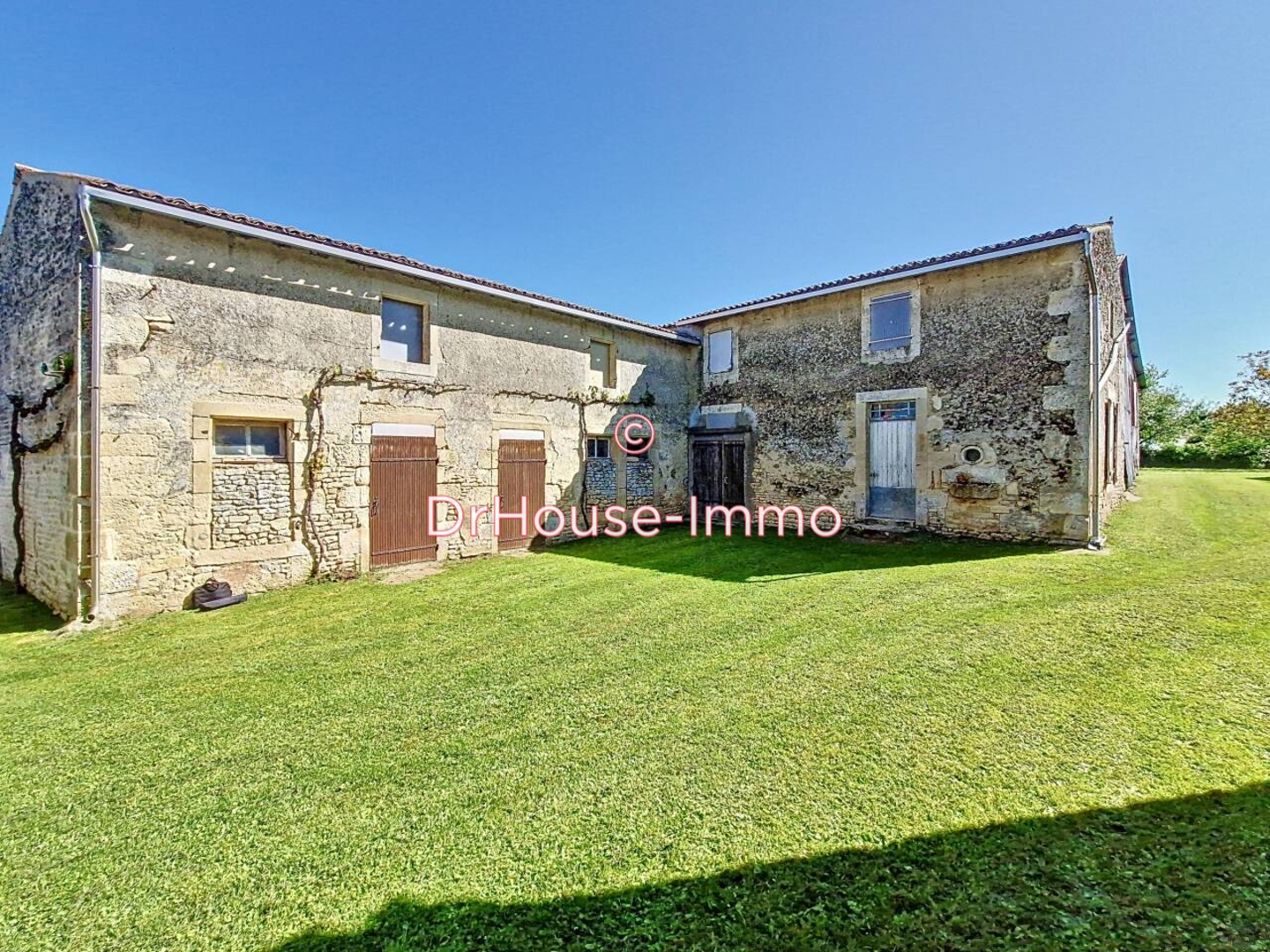 Photo 2 : Vente Corps de ferme 10 pièces Sainte-Néomaye 400 m²