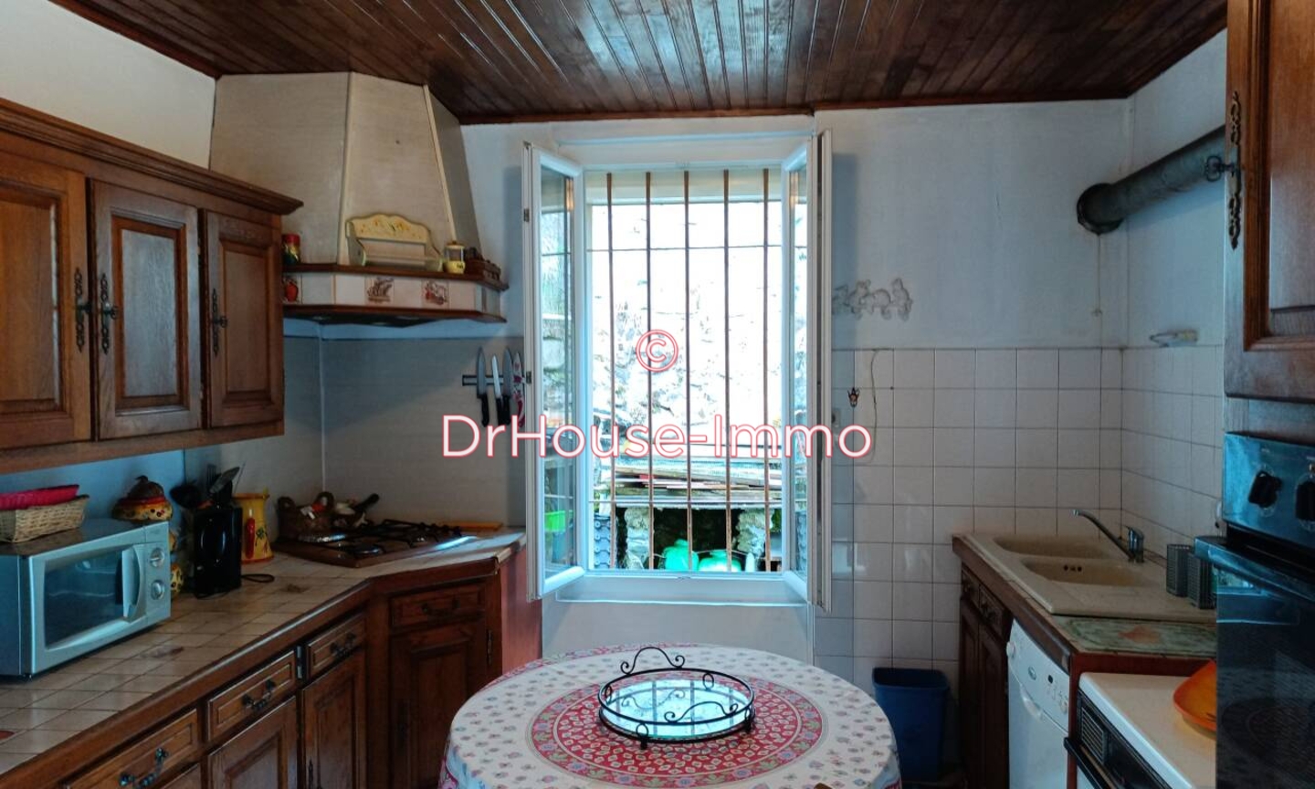Photo 3 : Vente Maison 6 pièces Saint-Cirgues-en-Montagne 110 m²