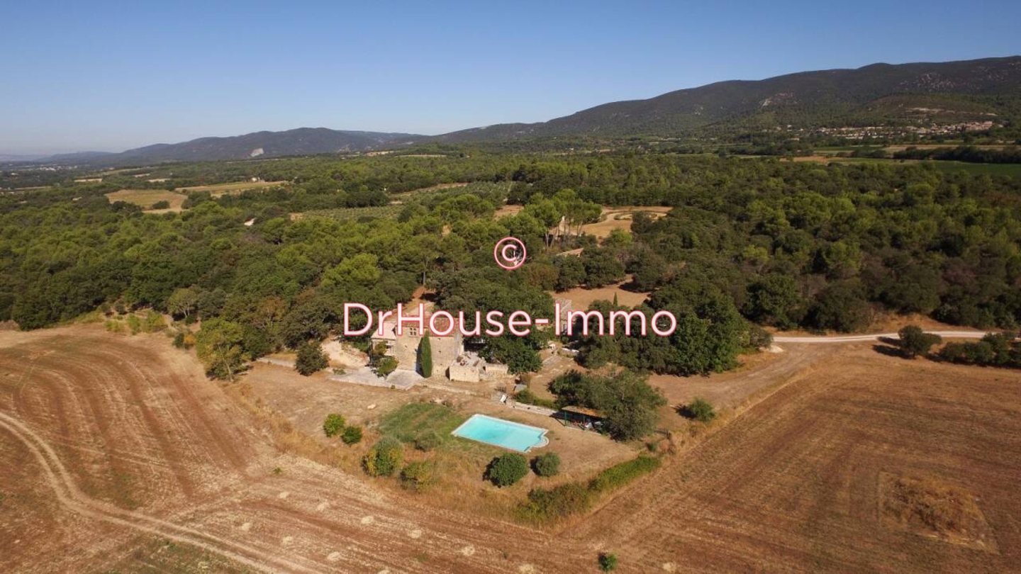 Photo 1 : Vente Maison 17 pièces Cucuron 480 m²
