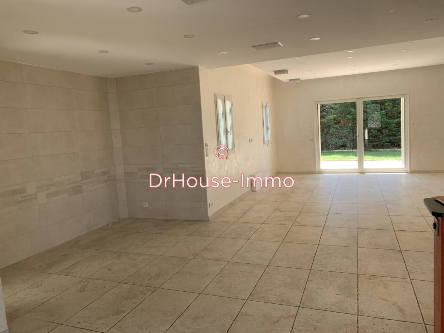Photo 3 : Vente Maison 7 pièces Cagnes-sur-Mer 228 m²