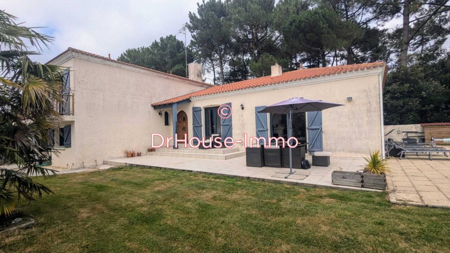 Photo 1 : Vente Maison 5 pièces Sables-d'Olonne 179 m²