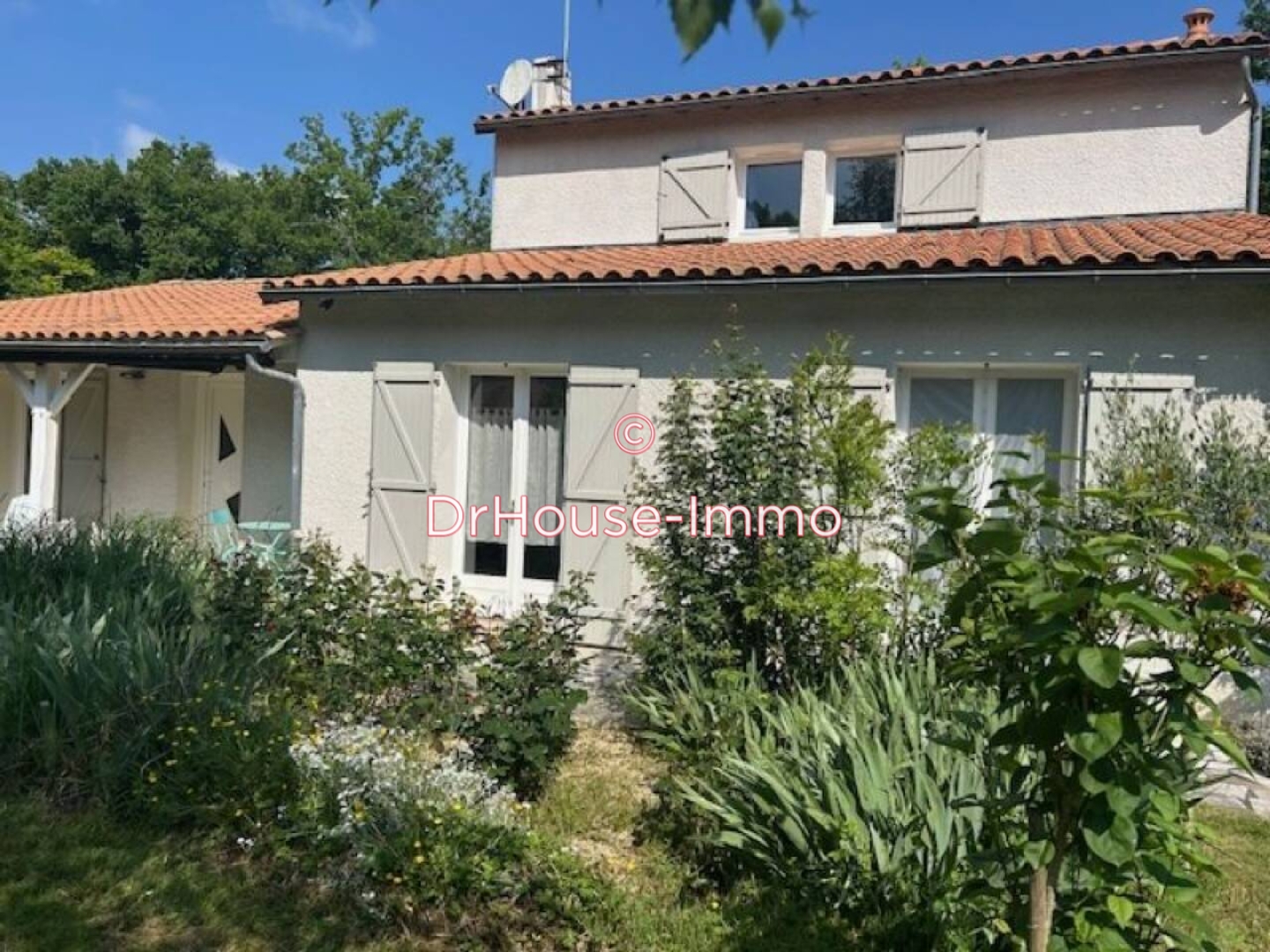 Photo 3 : Vente Maison 7 pièces Vouillé 198 m²