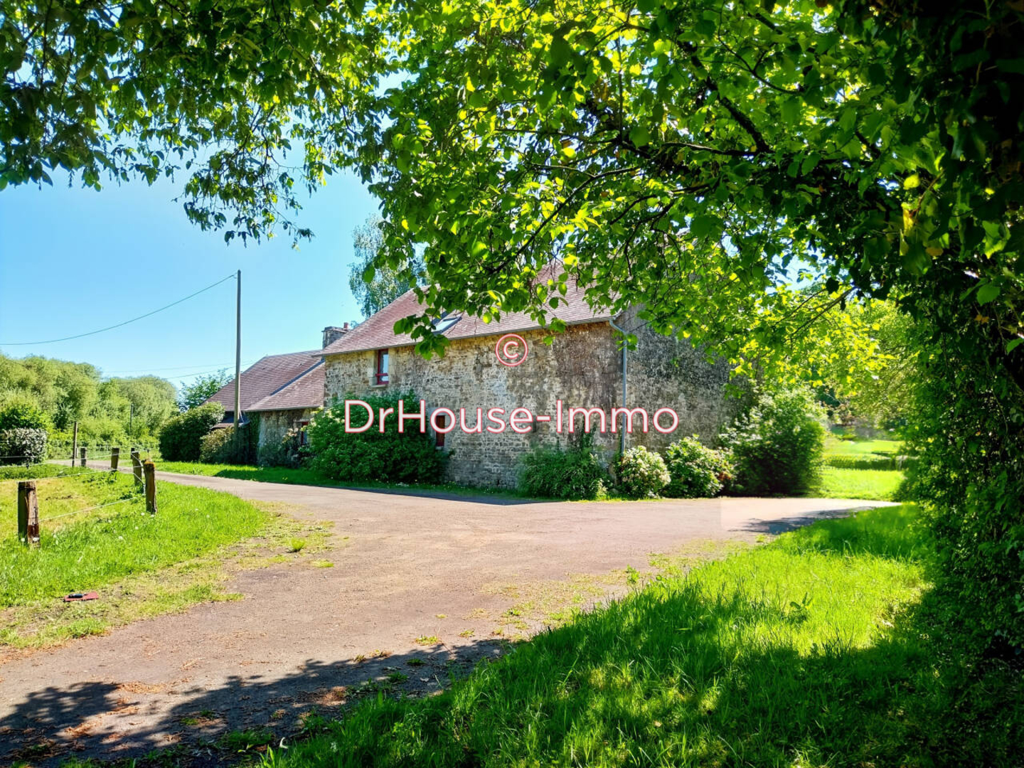 Photo 3 : Vente Maison 8 pièces Saint-Pierre-des-Nids 192 m²