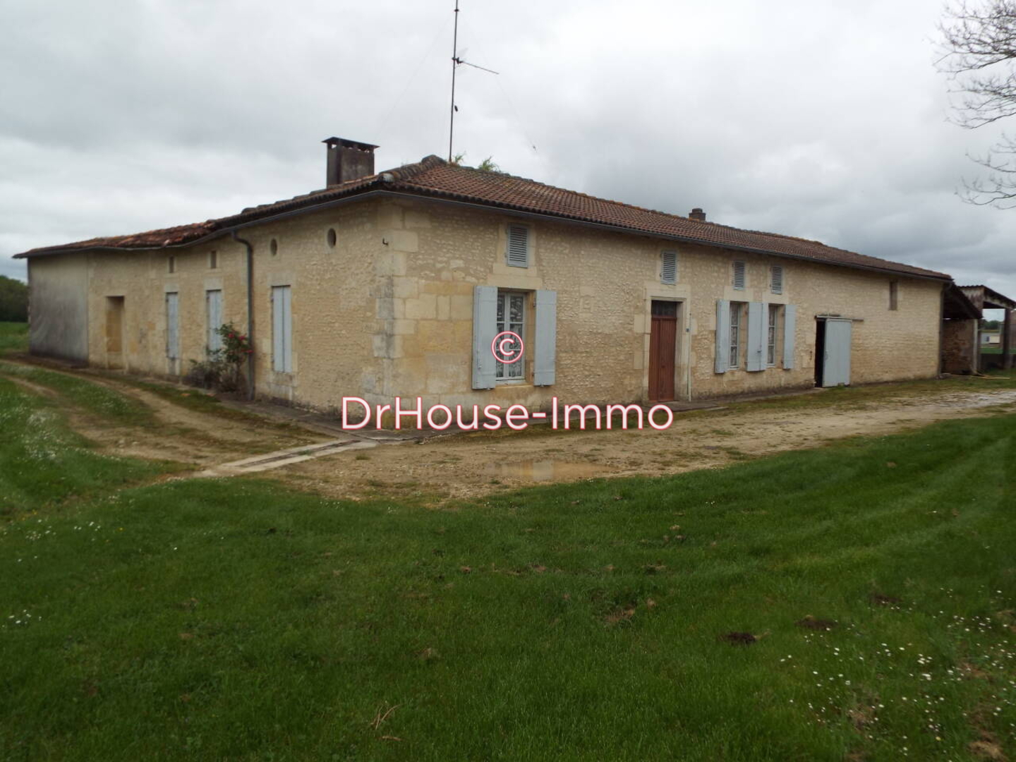 Photo 2 : Vente Maison 6 pièces Saint-Genis-de-Saintonge 107 m²