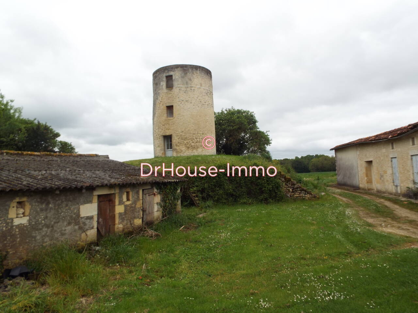 Photo 3 : Vente Maison 6 pièces Saint-Genis-de-Saintonge 107 m²