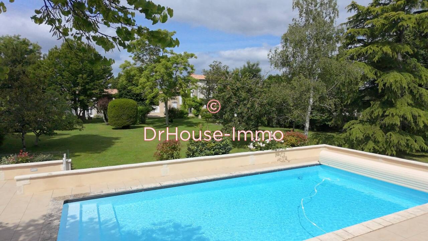 Photo 2 : Vente Maison 8 pièces Ribérac 267 m²