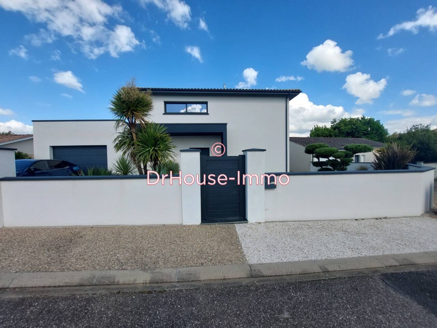 Photo 1 : Vente Maison 7 pièces Sallebœuf 188 m²