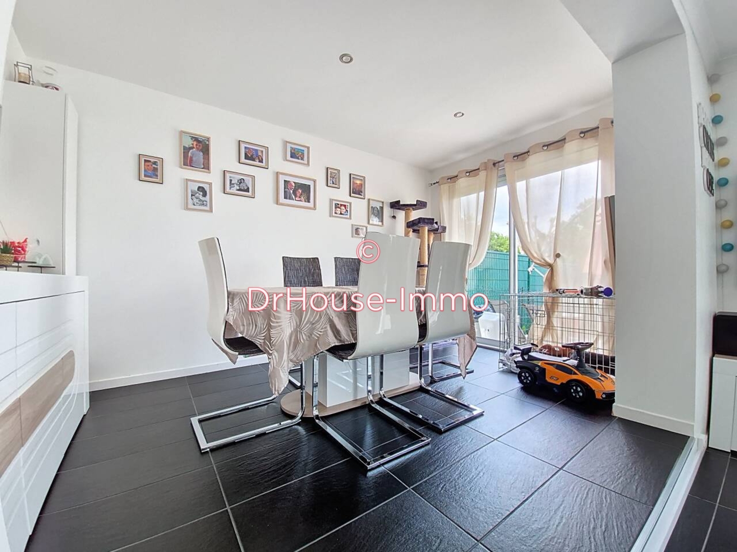 Photo 3 : Vente Maison 4 pièces Élancourt 95 m²