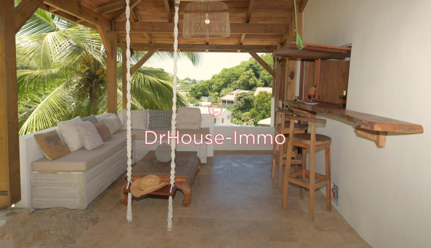 Photo 2 : Vente Immeuble 10 pièces Sainte-Anne 180 m²