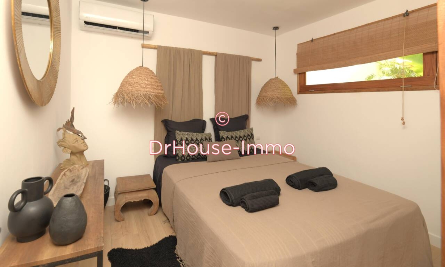 Photo 3 : Vente Immeuble 10 pièces Sainte-Anne 180 m²
