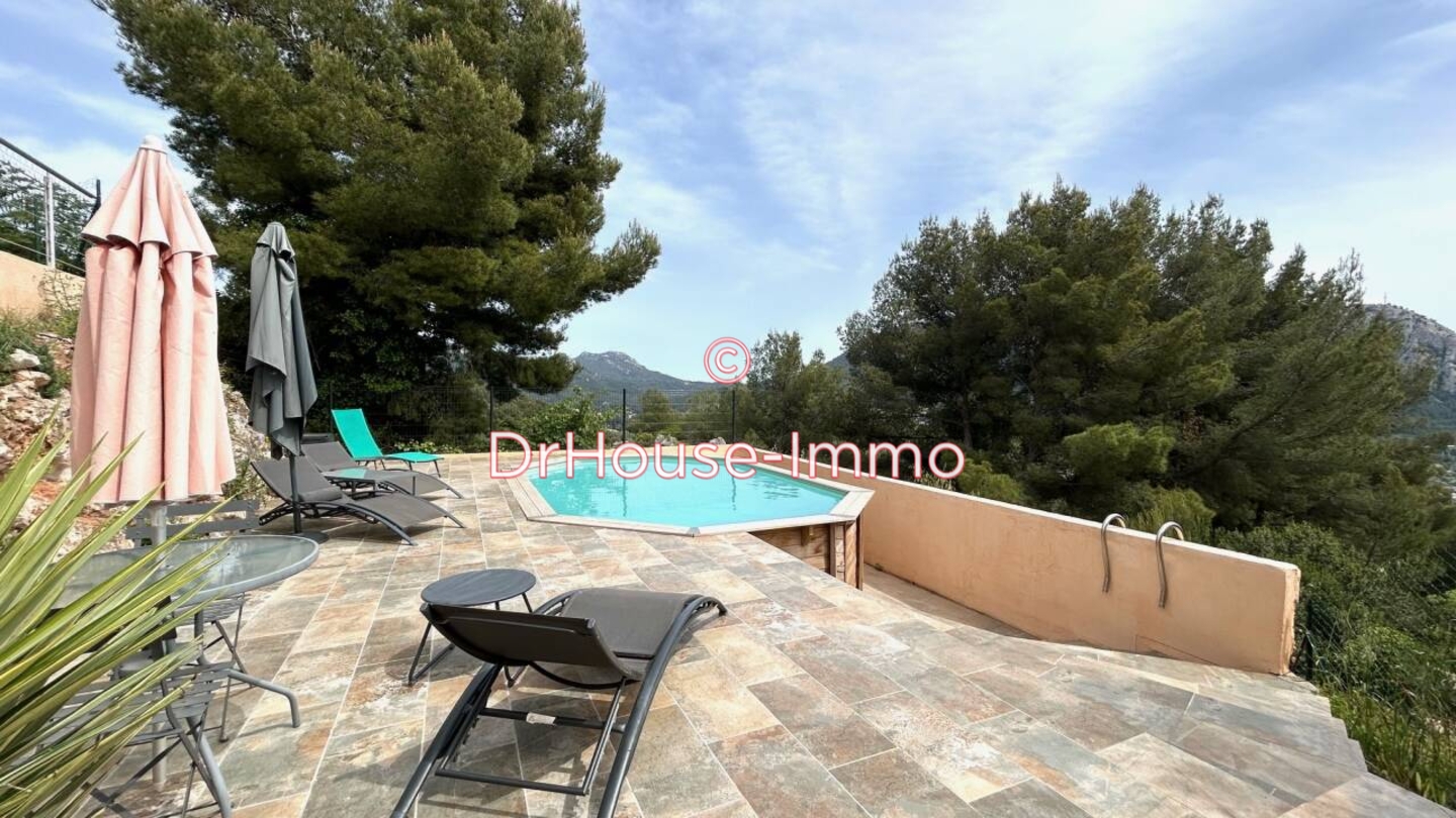 Photo 2 : Vente Maison 5 pièces Le Revest-les-Eaux 111 m²