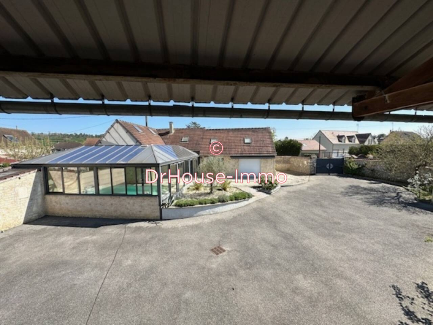 Photo 1 : Vente Maison 10 pièces Oulins 228 m²