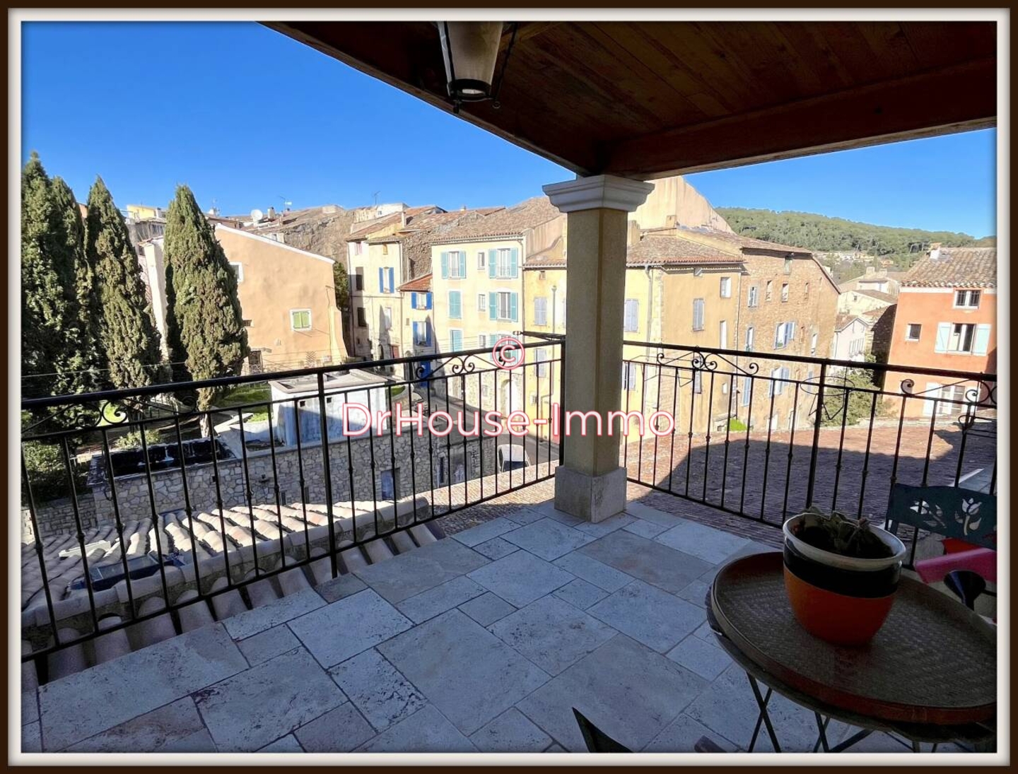 Photo 2 : Vente Immeuble 16 pièces Lorgues 384 m²