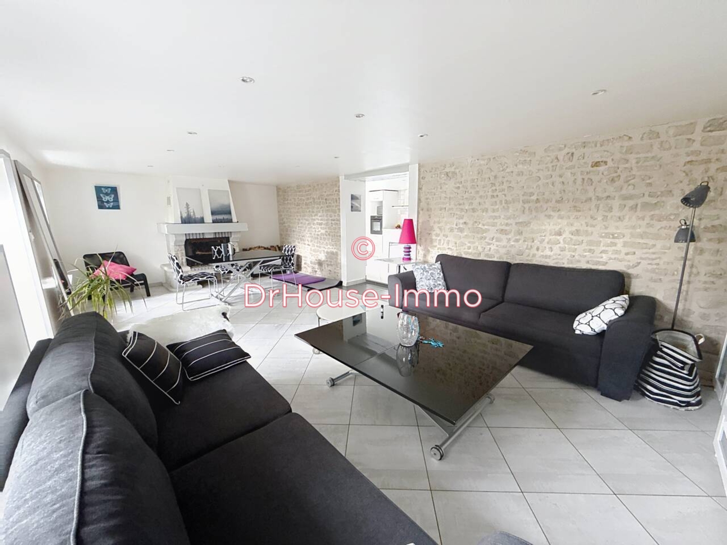 Photo 2 : Vente Maison 4 pièces Saint-Amant-de-Boixe 110 m²
