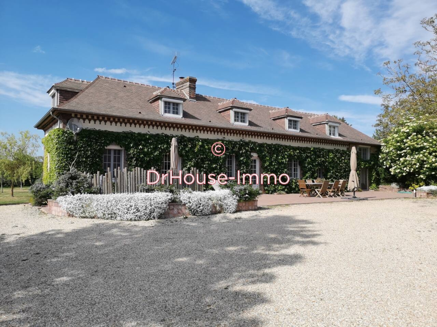 Photo 2 : Vente Maison 8 pièces Conches-en-Ouche 309 m²