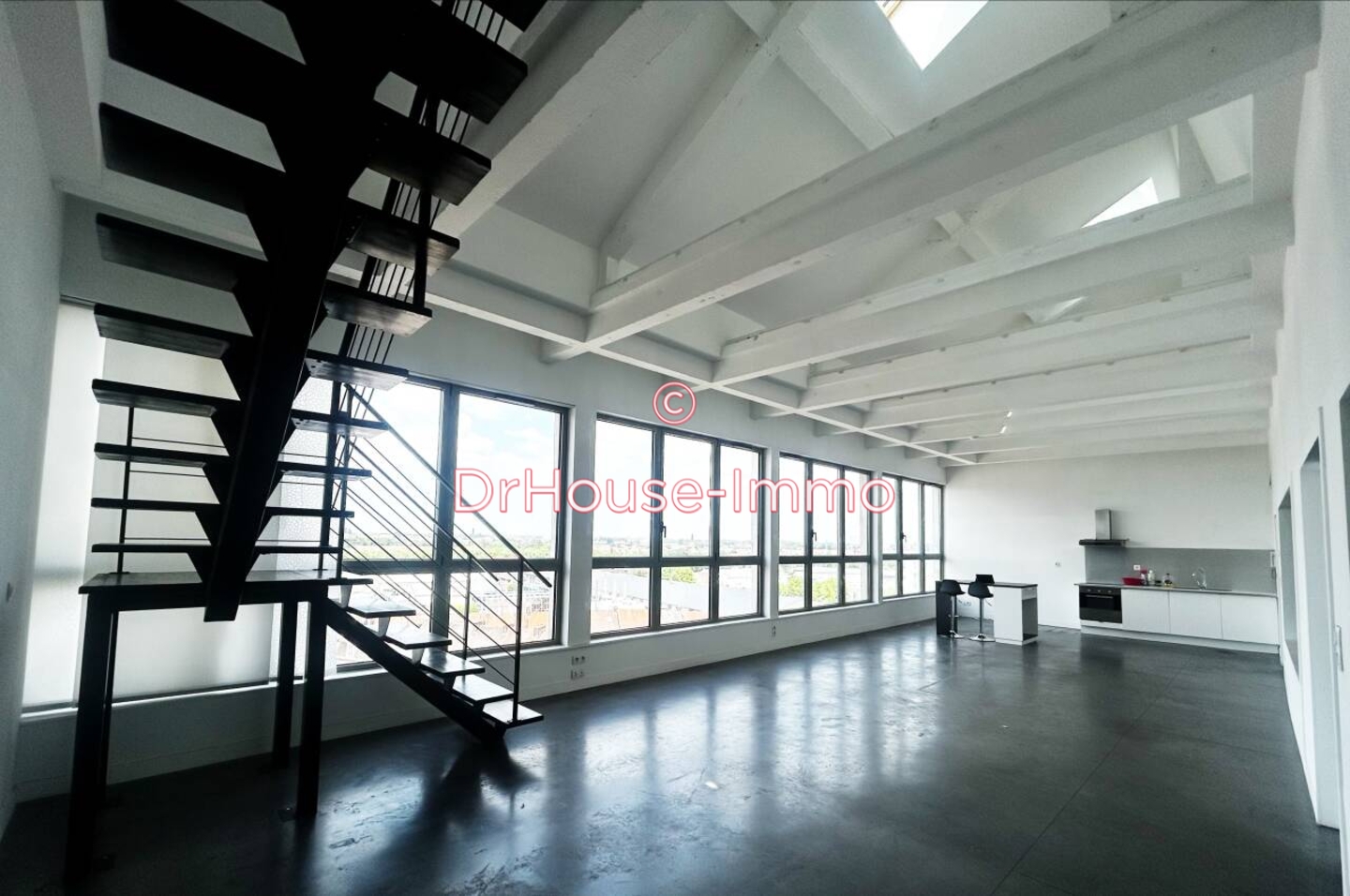 Photo 1 : Vente Loft / Atelier 3 pièces Roubaix 110 m²
