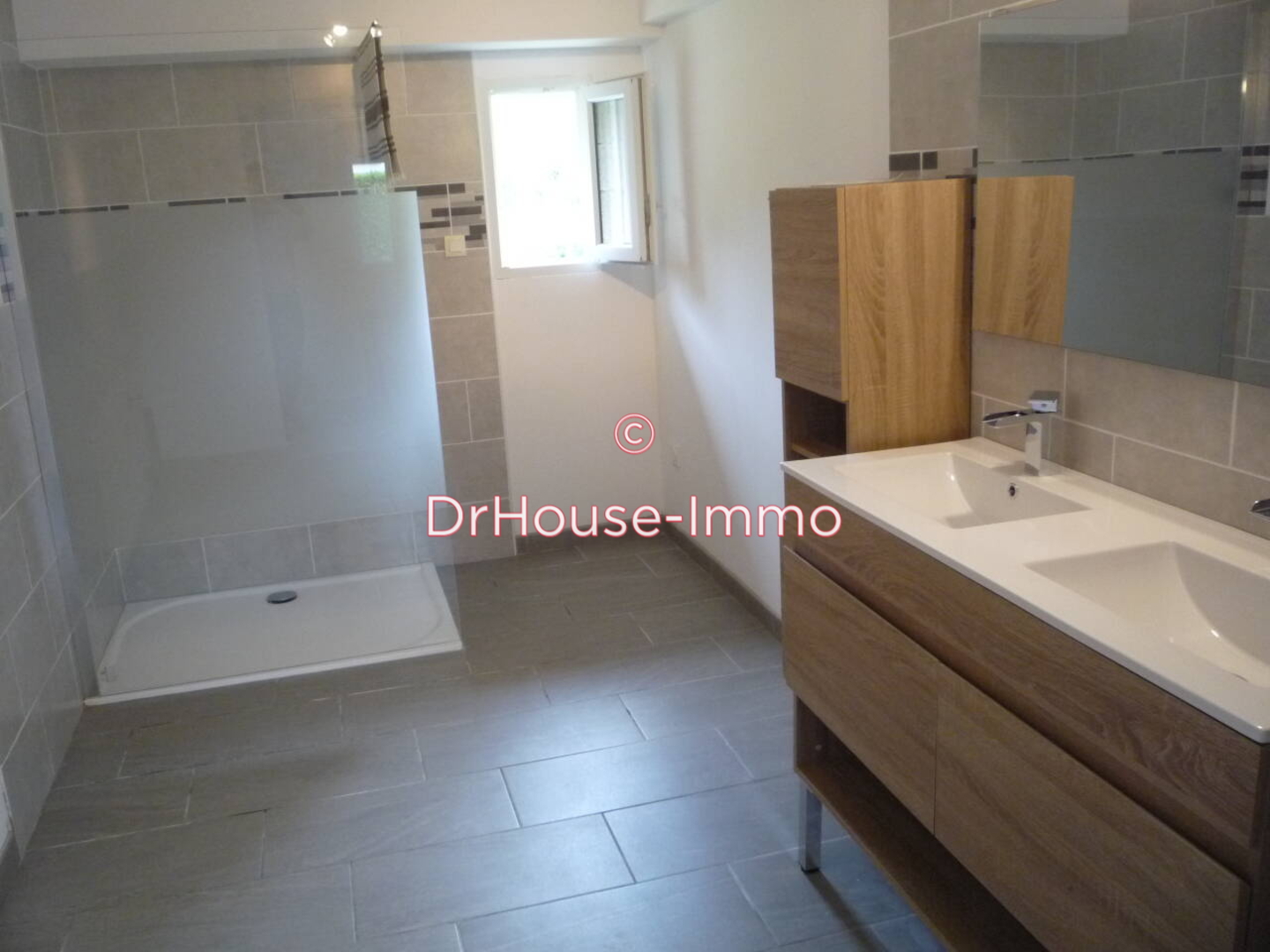Photo 3 : Vente Maison 5 pièces Cléré-les-Pins 159 m²