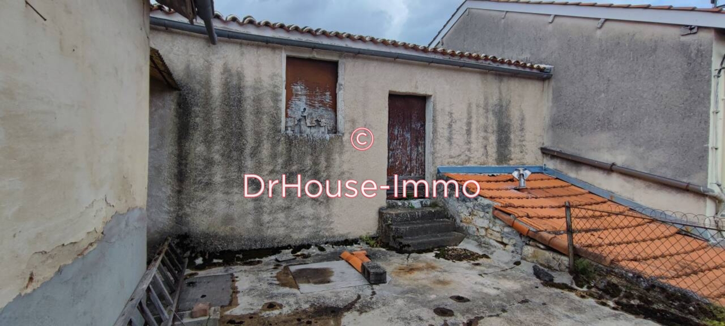 Photo 2 : Vente Immeuble 10 pièces La Couronne 289 m²