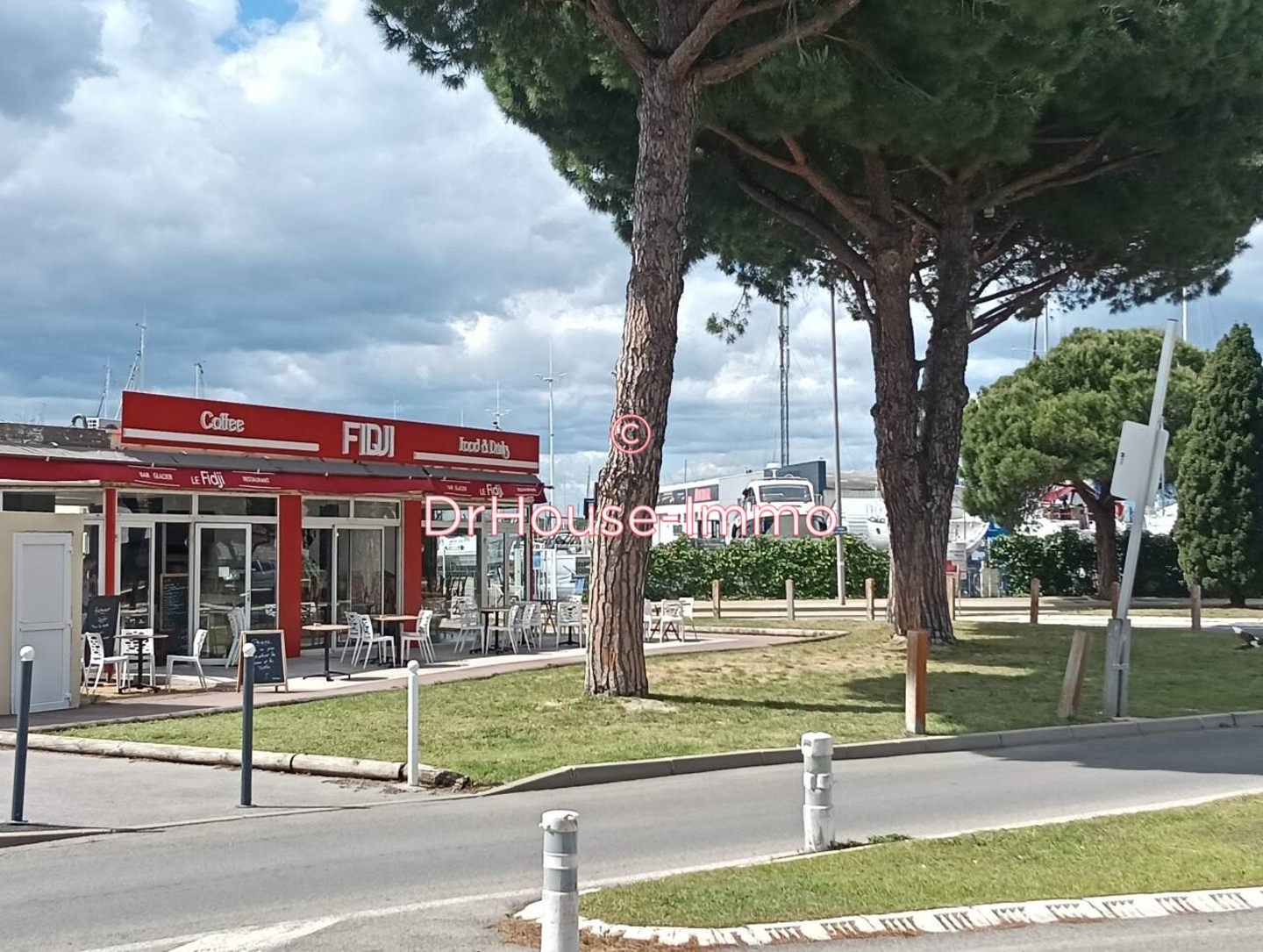 Photo 2 : Vente Commerce Le Grau-du-Roi 148 m²