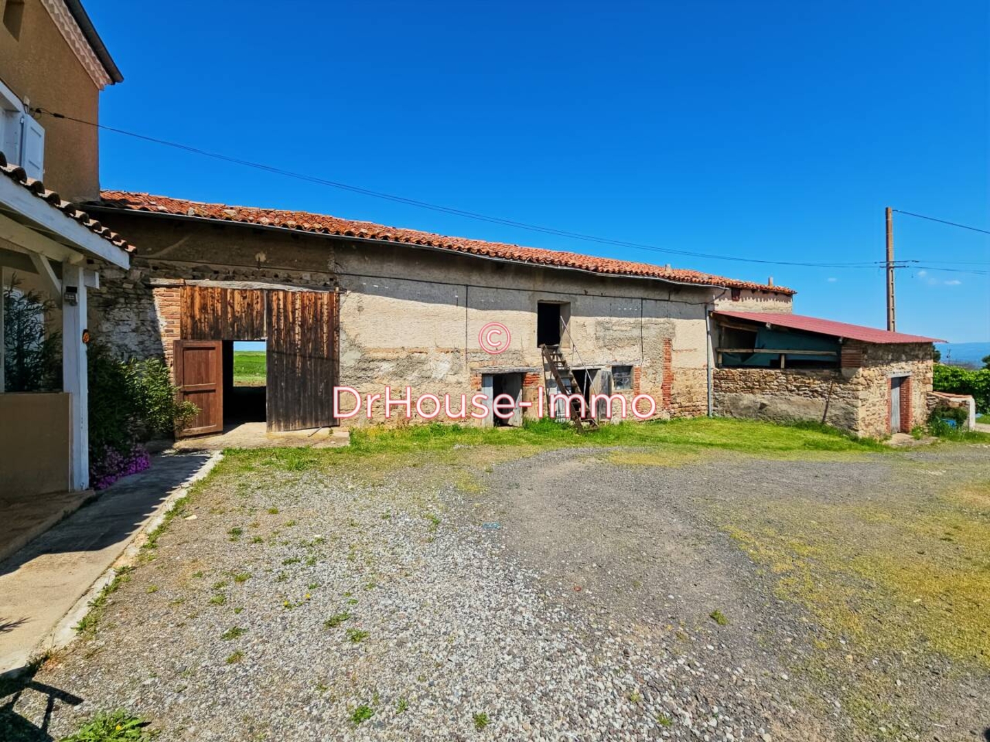 Photo 2 : Vente Maison 6 pièces Lézigneux 128 m²