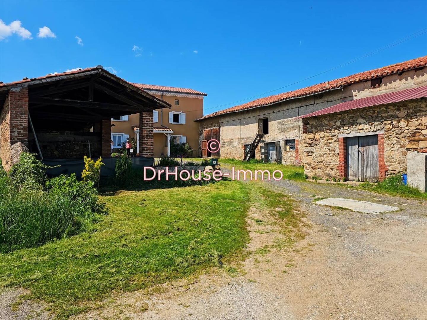 Photo 3 : Vente Maison 6 pièces Lézigneux 128 m²