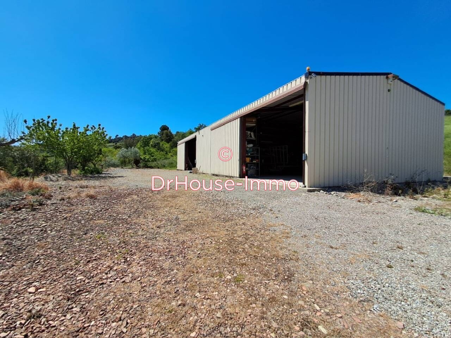 Photo 2 : Vente Entrepôt 2 pièces Rouffiac-d'Aude 241 m²