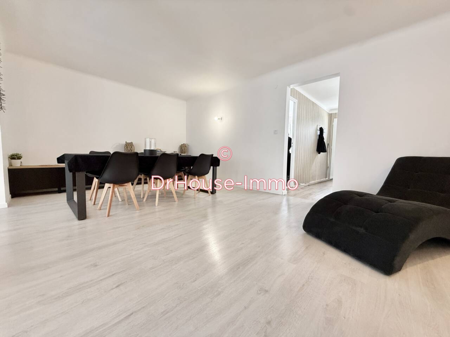 Photo 3 : Vente Maison 6 pièces Saint-Estève 151 m²