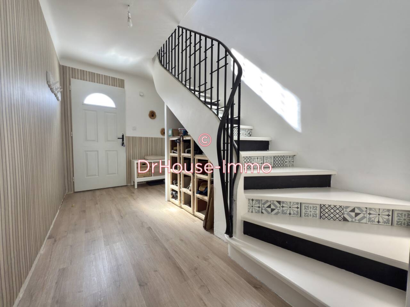 Photo 2 : Vente Maison 6 pièces Saint-Estève 151 m²