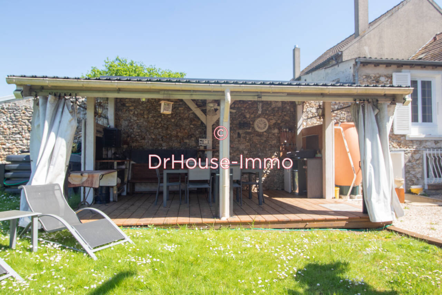Photo 3 : Vente Maison 7 pièces Montfort-l'Amaury 200 m²