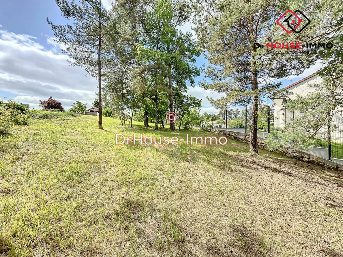 Photo 2 : Vente Terrain Cornille 1668 m²